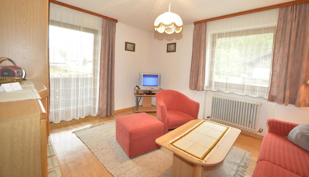 Ferienwohnung Fernblick Leutasch Zimmer foto
